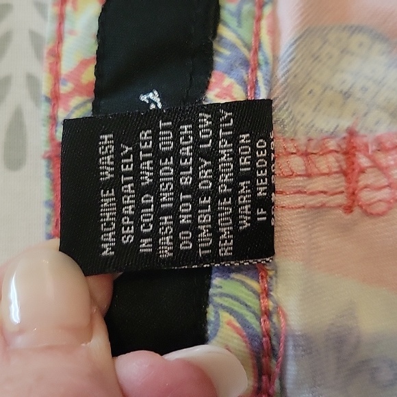 GP Jeans Pink Fleur-de-lis Pattern Pants - Picture 8 of 11